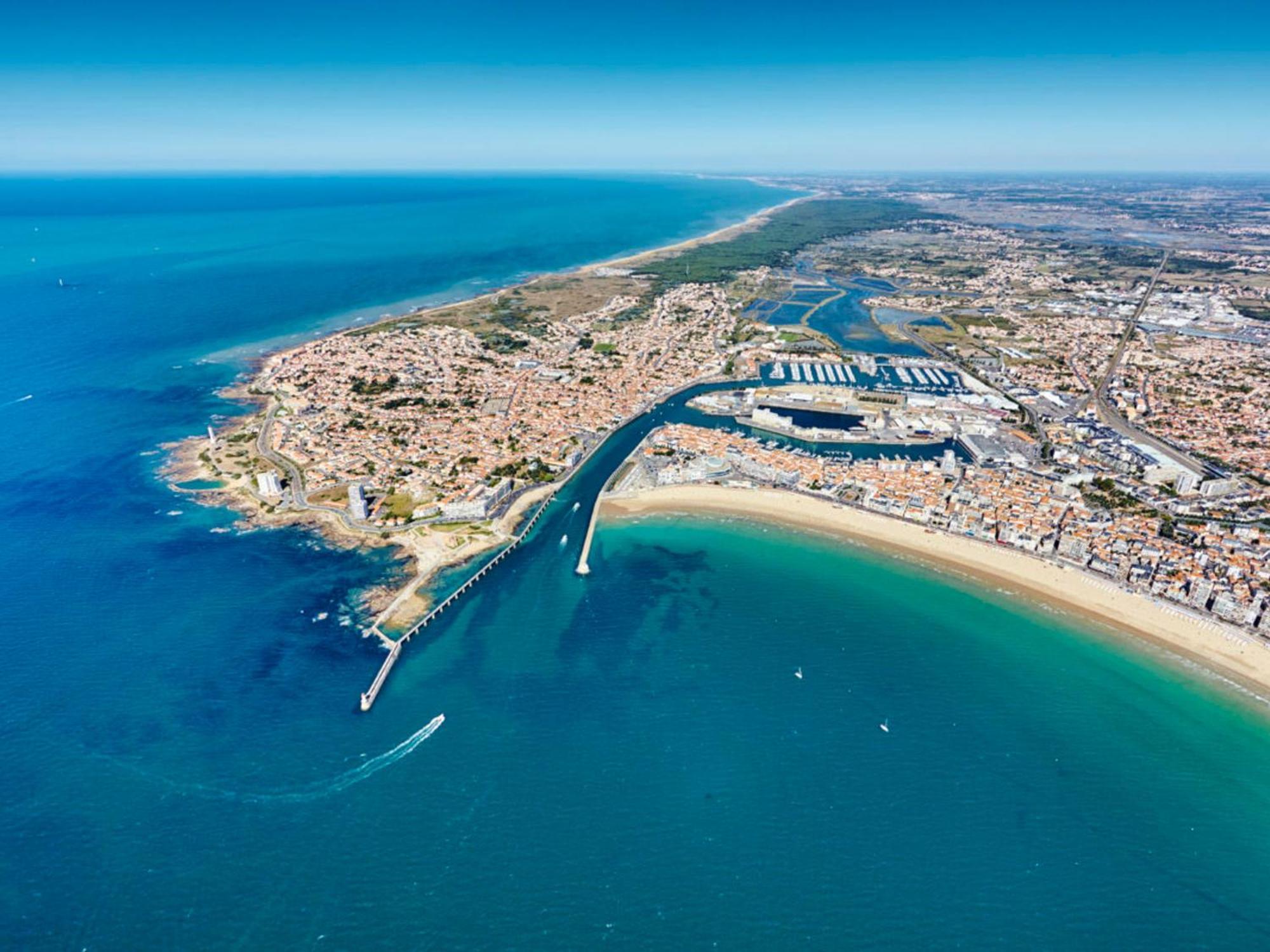 Appartement Moderne Au Centre-Ville, 150M Plage, Wifi, Confort Ideal Pour Familles - Fr-1-92-876 Les Sables-dʼOlonne Eksteriør billede